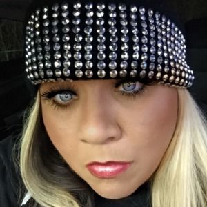 Meet your Posher, Catherine